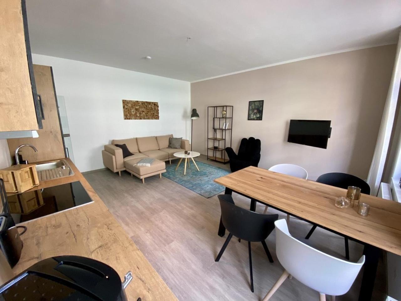 Discovair - Eisenach Karl14 - Vollausgestattete Apartments Mit Netflix In Der Fussgaengerzone Room photo