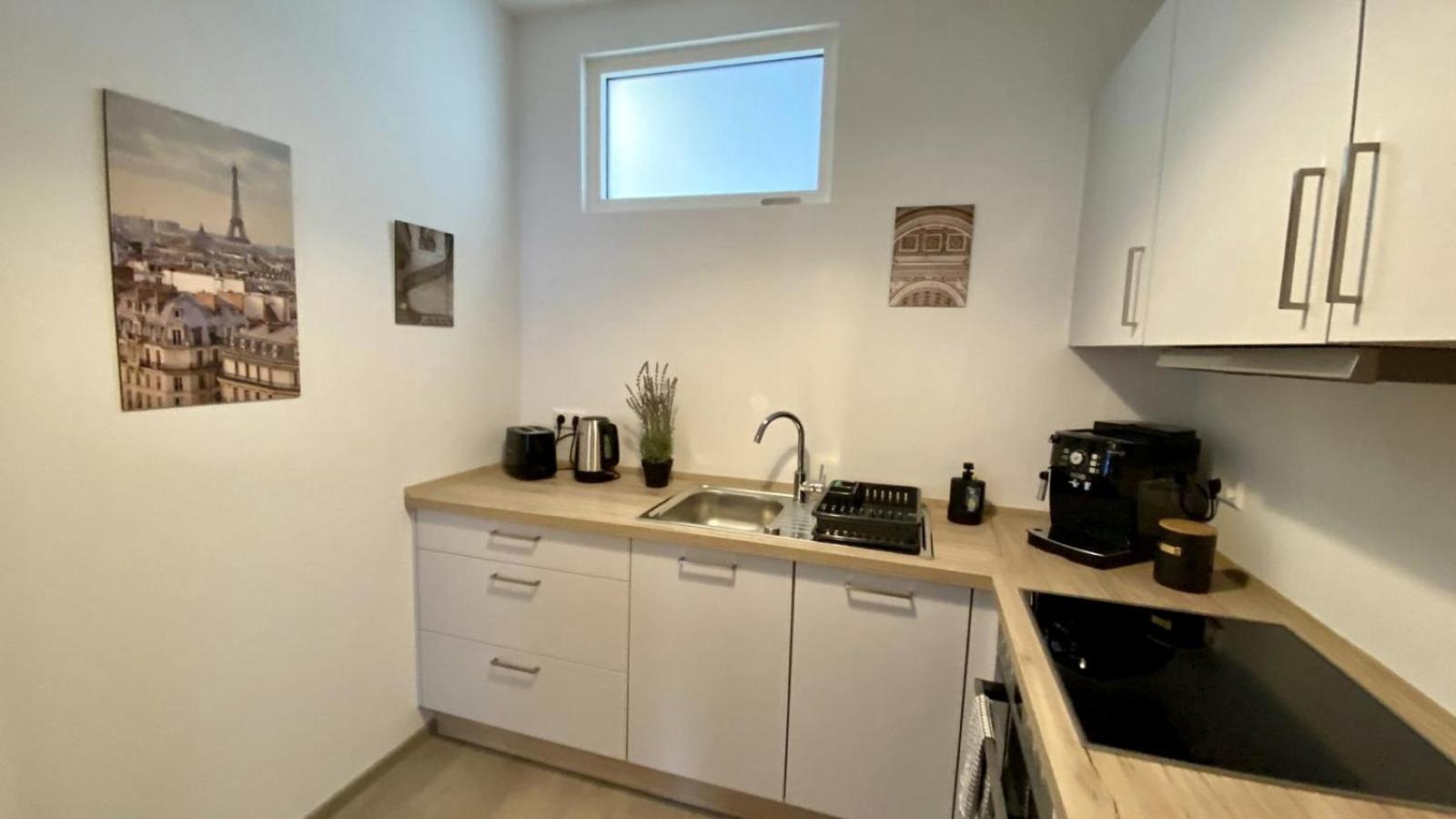 Discovair - Eisenach Karl14 - Vollausgestattete Apartments Mit Netflix In Der Fussgaengerzone Room photo