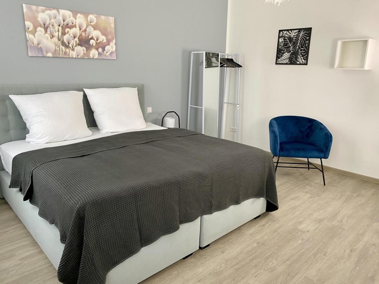 Discovair - Eisenach Karl14 - Vollausgestattete Apartments Mit Netflix In Der Fussgaengerzone Room photo