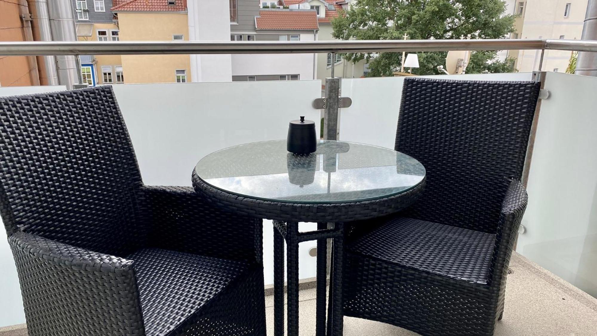 Discovair - Eisenach Karl14 - Vollausgestattete Apartments Mit Netflix In Der Fussgaengerzone Room photo