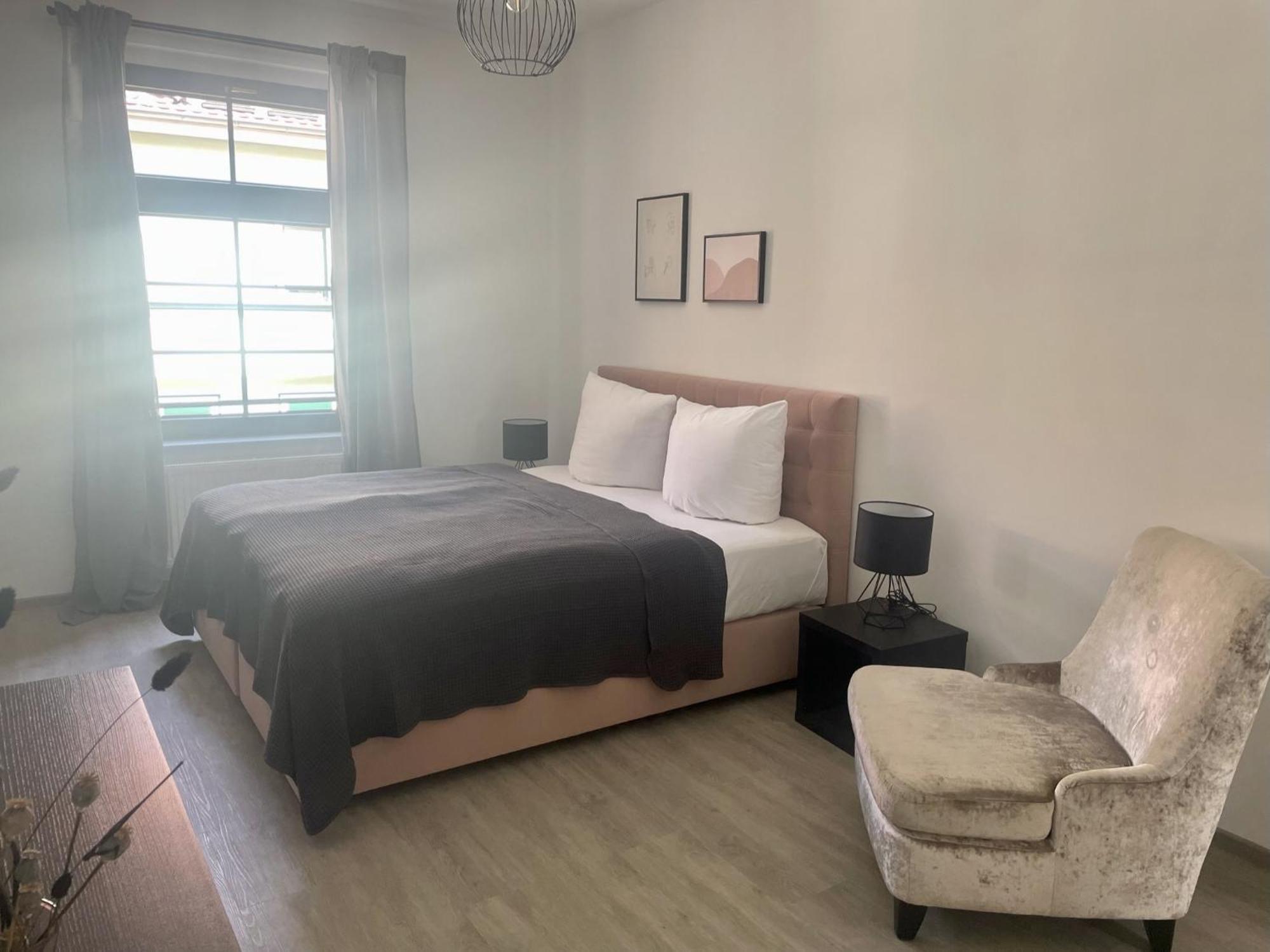 Discovair - Eisenach Karl14 - Vollausgestattete Apartments Mit Netflix In Der Fussgaengerzone Room photo